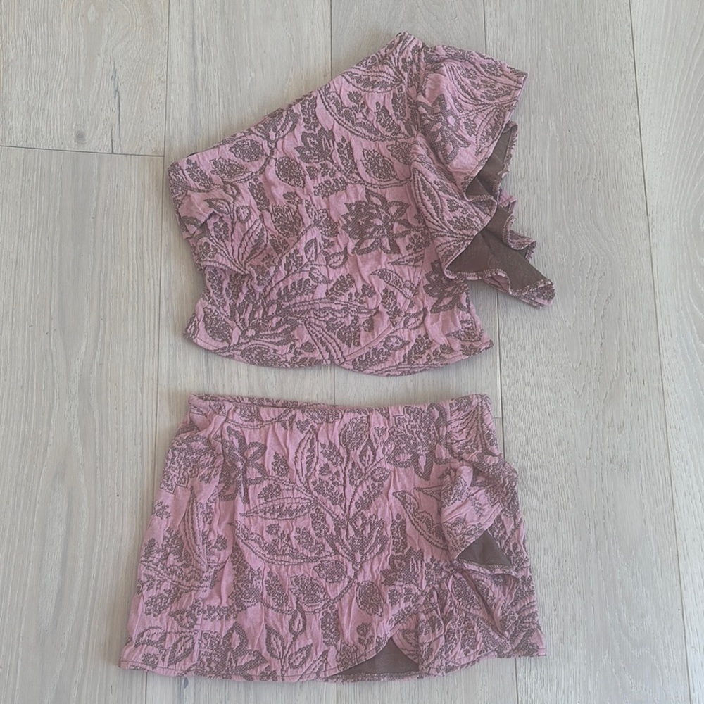 Zara Pink and Brown Lace Mini Skirt